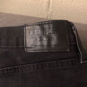 Levi’s Black Denizen 216 slim fit jeans